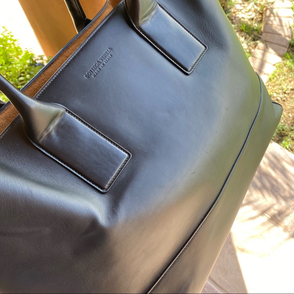 SOLD Bottega Veneta Large Open Leather Tote in Smooth Calf - Picture 5 of 15